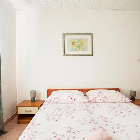 Sunny House Kimi شقة